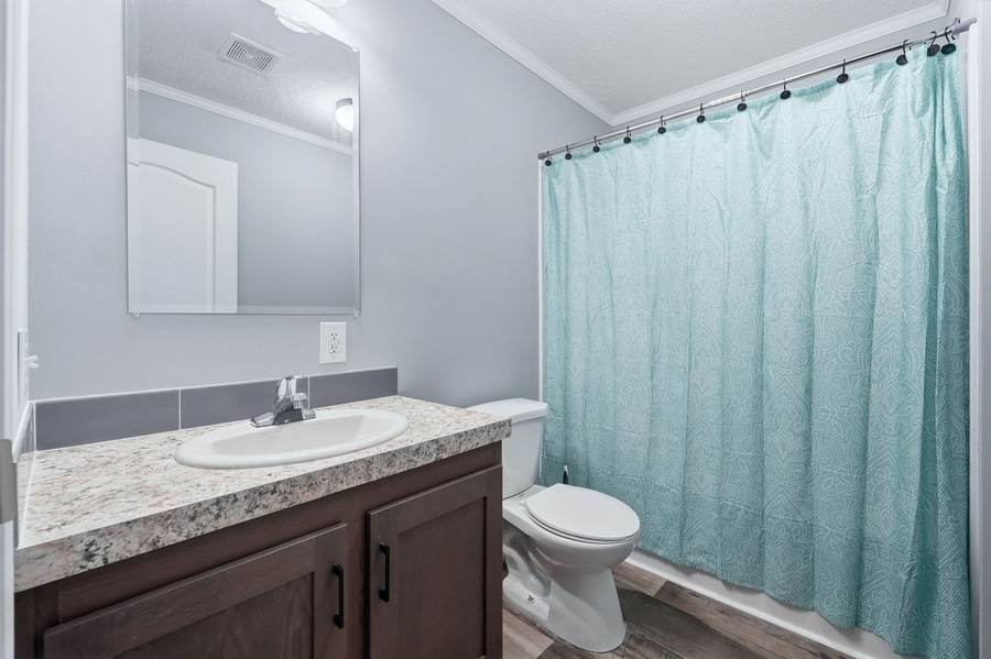 Bathroom, Huntington